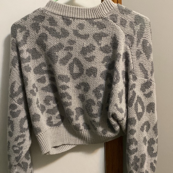 HUGE BUNDLE. Sweaters + long sleeves. All in perfect condition. - Picture 14 of 15